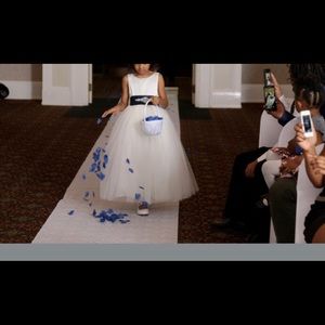 ๐ธ๐ธ๐ธFORMAL/FLOWER GIRL TULLE and SATIN DRESS